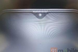 「水滴 V字型」全螢幕、5000mAh大電量!三星 Galaxy M20 諜照再曝光 「水滴 V字型」全螢幕、5000mAh大電量!三星 Galaxy M20 諜照再曝光