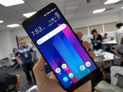 HTC 拋旗艦機優惠!春節檔期「買手機送手機」 HTC 拋旗艦機優惠!春節檔期「買手機送手機」