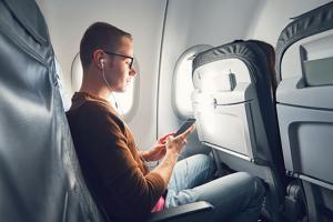 搭飛機也能聽音樂！美國航空開放免費收聽 Apple Music