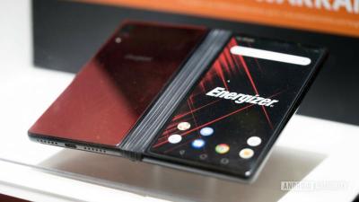 摺疊手機都很貴?勁量這款比iPhone XS還便宜...還有10,000mAh大電量 摺疊手機都很貴?勁量這款比iPhone XS還便宜...還有10,000mAh大電量