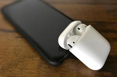 豆腐頭終於要升級了!傳新款 iPhone 配有 18W 充電頭、支援雙向無線充電 豆腐頭終於要升級了!傳新款 iPhone 配有 18W 充電頭、支援雙向無線充電