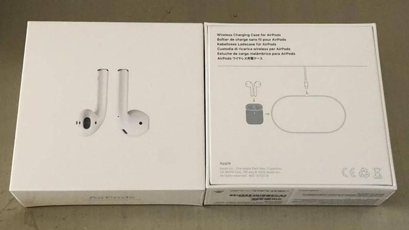 網友 @ChrisJCaine 在推特上貼出新收到的 AirPods 2 外盒。(圖片來源/擷取自推特)