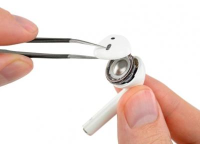 買了就別弄壞!蘋果新款 AirPods 無線耳機拆解報告出爐 買了就別弄壞!蘋果新款 AirPods 無線耳機拆解報告出爐