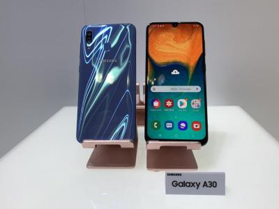 (影音)三星出大招!5 款 Galaxy A 手機、3 款平板、2 款智慧手環一次亮相 (影音)三星出大招!5 款 Galaxy A 手機、3 款平板、2 款智慧手環一次亮相