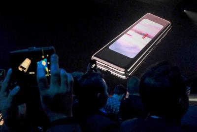 可放進口袋的 iPad mini?三星 Galaxy Fold 外媒初體驗後這樣說 可放進口袋的 iPad mini?三星 Galaxy Fold 外媒初體驗後這樣說