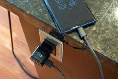 知名爆料客透露:三星 Galaxy Note 10 可能支援 50W 極速快充 知名爆料客透露:三星 Galaxy Note 10 可能支援 50W 極速快充
