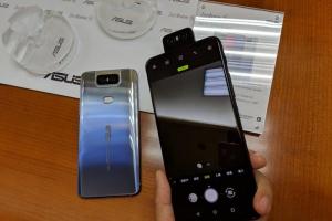 【本週 5 大科技新聞】華碩新旗艦 ZF6 搭「翻轉」相機超吸睛、iPhone XR 新色曝光 【本週 5 大科技新聞】華碩新旗艦 ZF6 搭「翻轉」相機超吸睛、iPhone XR 新色曝光
