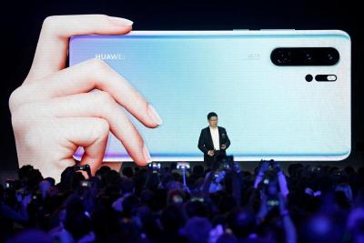 趁火打劫「華為拋售潮」 !網友超低價徵求 P30 Pro 當相機 趁火打劫「華為拋售潮」 !網友超低價徵求 P30 Pro 當相機