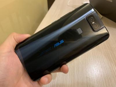 ZenFone 6 門市悄開預購!台灣售價走光? ZenFone 6 門市悄開預購!台灣售價走光?