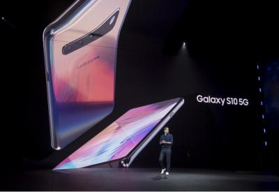 一天熱賣近1.5萬支 5G版三星 S10 銷量破百萬,韓媒曝關鍵原因! 一天熱賣近1.5萬支 5G版三星 S10 銷量破百萬,韓媒曝關鍵原因!