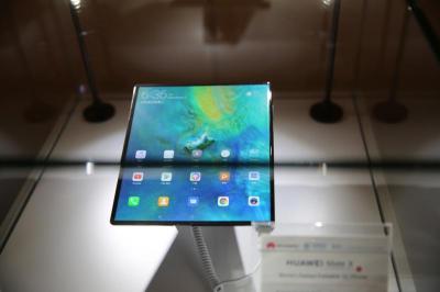 Galaxy Fold 2 明年登場?韓媒爆:三星摺疊機會有「新玩法」 Galaxy Fold 2 明年登場?韓媒爆:三星摺疊機會有「新玩法」