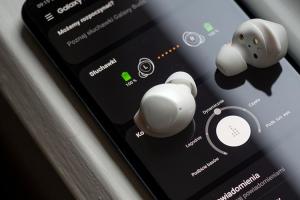 三星釋出 Galaxy Buds 軟體更新！三個重要錯誤修正