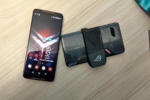 華碩今年第二款旗艦機曝光！兩大規格超越 ZenFone 6