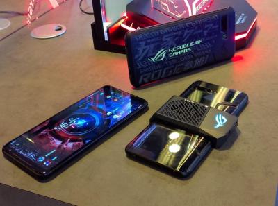 (影音直擊)內建全球四個第一!華碩旗艦電競機 ROG Phone 2代強悍登場 (影音直擊)內建全球四個第一!華碩旗艦電競機 ROG Phone 2代強悍登場