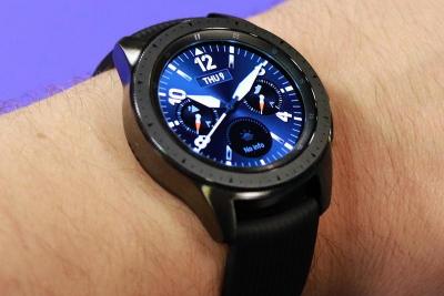 游泳也能戴了！三星替 Galaxy Watch Active 添加 4 大新功能