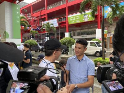 iPhone 11 今正式開賣！排隊 140 小時果粉搶頭香獲贈新機