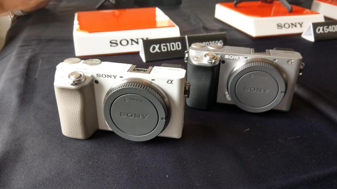 α6100 白色、銀色款。(圖/記者黃肇祥攝)