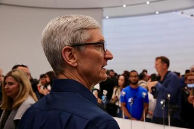 iPhone 11 為何降價、蘋果是否壟斷 App 商店？庫克這麼說