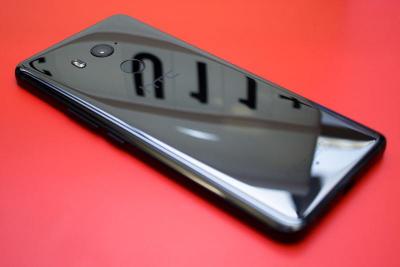 粉絲再等一會兒!HTC 新任 CEO 證實:將著眼 5G 旗艦手機 粉絲再等一會兒!HTC 新任 CEO 證實:將著眼 5G 旗艦手機