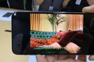 22 萬單眼真的碾壓 iPhone 11 Pro?實拍比拚很多人猜不出來 22 萬單眼真的碾壓 iPhone 11 Pro?實拍比拚很多人猜不出來