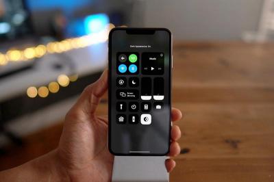 iPhone 控制中心超實用!外媒點評這些功能最便利 iPhone 控制中心超實用!外媒點評這些功能最便利
