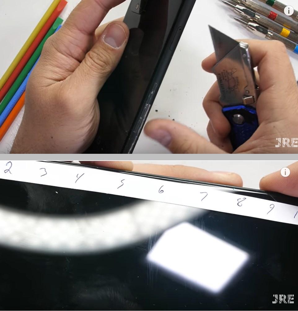 Google Pixel 4 XL 螢幕防刮具有一定程度的水準。（圖片來源／擷取自 JerryRigEverything  Pixel 4 XL Youtube 影片）