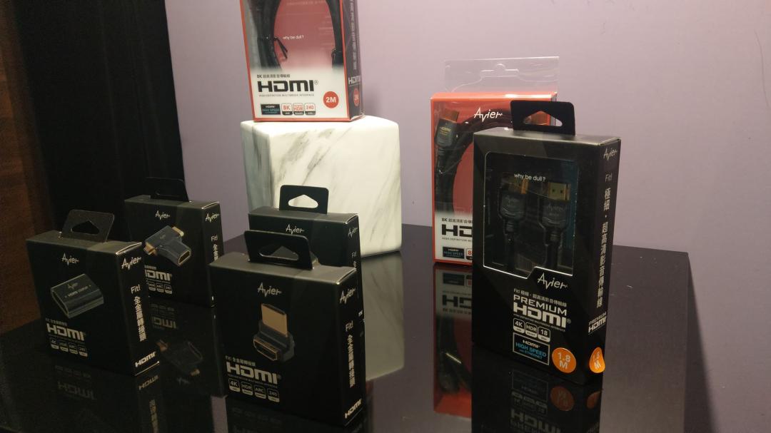 PREMIUM系列 8K HDMI 超高畫質影音傳輸線。(圖/記者劉惠琴攝)