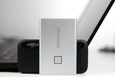 生物辨識更安全！三星推出指紋鎖外接式 SSD