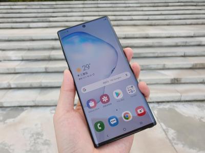 QHD 解析度有必要嗎？外媒提三理由：手機螢幕 FHD 就好