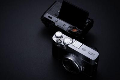 文青街拍就靠這台?Fujifilm 發表新一代口袋相機 X100V 文青街拍就靠這台?Fujifilm 發表新一代口袋相機 X100V