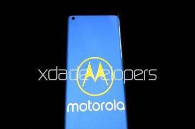 「瀑布」螢幕 + 旗艦定位!Motorola 規劃 MWC 推出兩款 5G 手機 「瀑布」螢幕 + 旗艦定位!Motorola 規劃 MWC 推出兩款 5G 手機