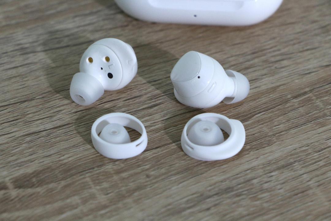 影／超強續航挑戰 AirPods！三星 Galaxy Buds+ 搶先開箱體驗