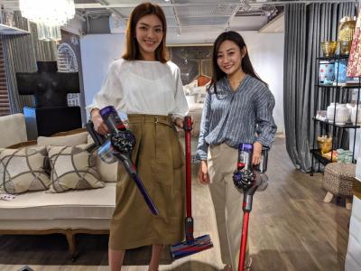 Dyson 首推輕量版無線吸塵器!體積縮小、再推 2 大全新吸頭 Dyson 首推輕量版無線吸塵器!體積縮小、再推 2 大全新吸頭