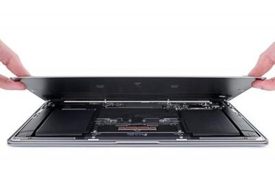 全新 MacBook Air 拆解報告出爐！維修評分微幅上升