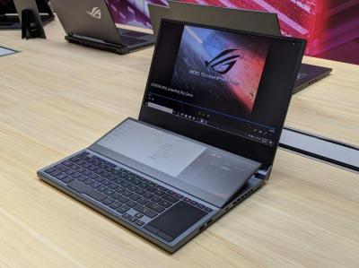 華碩 ROG 進化版「雙螢幕筆電」來了!搶先直擊 Zephyrus Duo 15 華碩 ROG 進化版「雙螢幕筆電」來了!搶先直擊 Zephyrus Duo 15