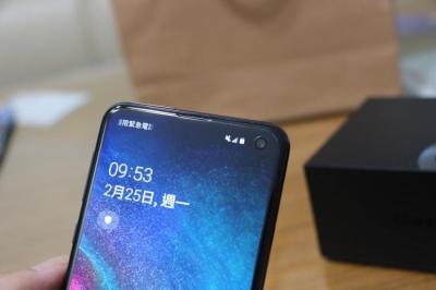 挖孔相機明年消失?爆料曝三星下一代 Galaxy 旗艦螢幕設計 挖孔相機明年消失?爆料曝三星下一代 Galaxy 旗艦螢幕設計