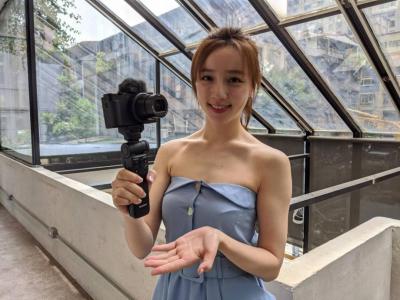 拍開箱一鍵省去「網美手」！Sony 全新 ZV-1 相機搶先直擊
