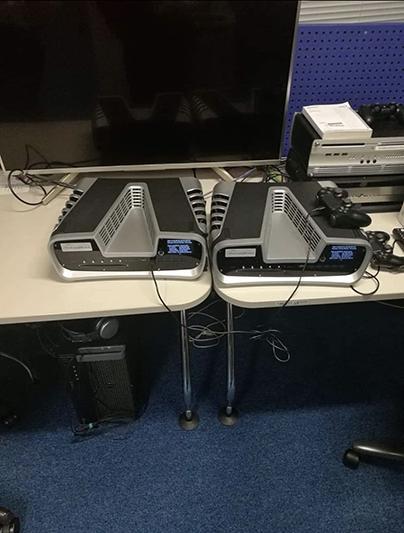 先前外媒流出的 PS5 開發機。(圖片來源/擷取自 @Alcoholikaust 推特)
