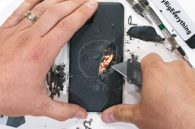 和 Google 說的不一樣?拆解報告稱 Pixel 5 並非「全金屬」機身 和 Google 說的不一樣?拆解報告稱 Pixel 5 並非「全金屬」機身