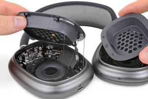 蘋果沒說的秘密！AirPods Max 拆解驚現左右設計「這點」很不一樣
