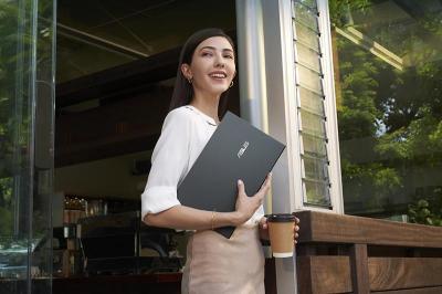 不到 1 公斤、17 小時續航!華碩推出 ZenBook 14 Ultralight 筆電 不到 1 公斤、17 小時續航!華碩推出 ZenBook 14 Ultralight 筆電
