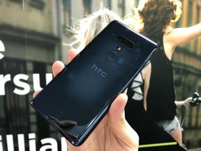 HTC 沒有新旗艦換手機怎麼辦?網友點名這家「昔日靈魂都在那」 HTC 沒有新旗艦換手機怎麼辦?網友點名這家「昔日靈魂都在那」