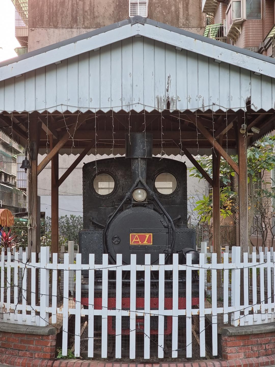 攝自 Galaxy S21 Ultra。自動模式下會有成像發色不準確的情況，彷彿套上濾鏡（圖／記者黃敬淳攝）