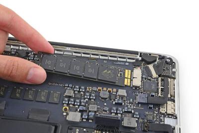 憂心 SSD 壽命?一招檢查 Mac 電腦「固態硬碟」健康度 憂心 SSD 壽命?一招檢查 Mac 電腦「固態硬碟」健康度