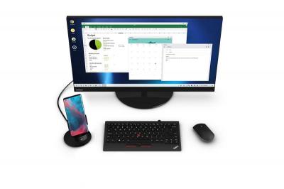 手機可以接螢幕辦公!Moto 推出 DeX-style 桌機模式 手機可以接螢幕辦公!Moto 推出 DeX-style 桌機模式