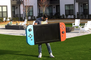 孩兒夢想成真？國外神人製作 70 吋的任天堂 Switch
