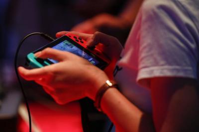 防疫在家 Switch 玩什麼?網友點名「這片神作」就夠了 防疫在家 Switch 玩什麼?網友點名「這片神作」就夠了