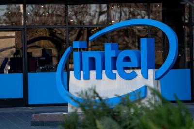 Intel 公佈兩款新處理器!主打超輕薄筆電也有 5.0GHz 時脈 Intel 公佈兩款新處理器!主打超輕薄筆電也有 5.0GHz 時脈