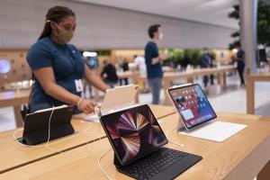 iPad 成平板霸主！研調估單季橫掃市場 3 成市佔