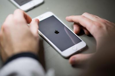 美議員提新法案防壟斷!iPhone 恐被迫開放第三方 App 商城 美議員提新法案防壟斷!iPhone 恐被迫開放第三方 App 商城